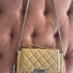 Cartera Olivia