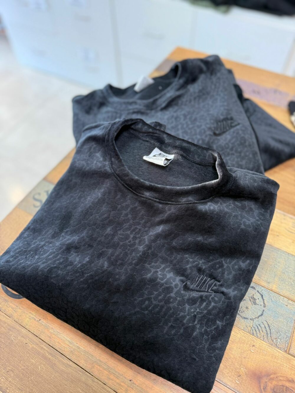 Buzos plush PRINT (negro)